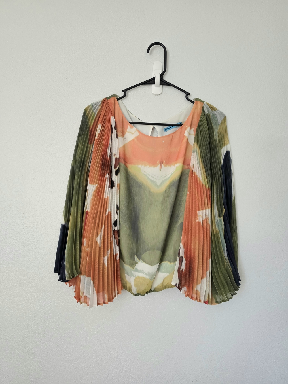 Alice + Olivia Pleated Multicolor Blouse in Coral, Olive & Navy